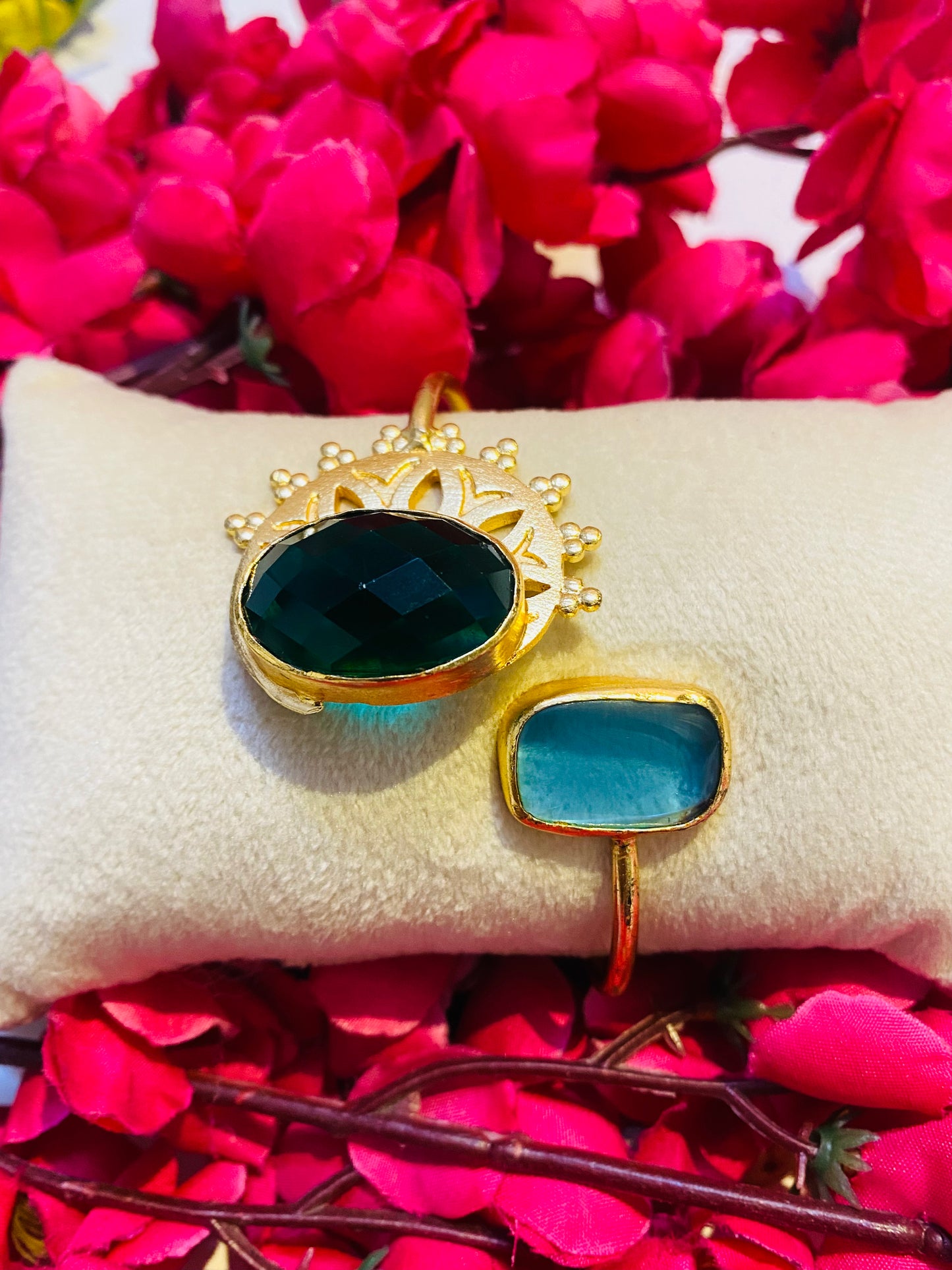 Zircon on Moon Handcuff