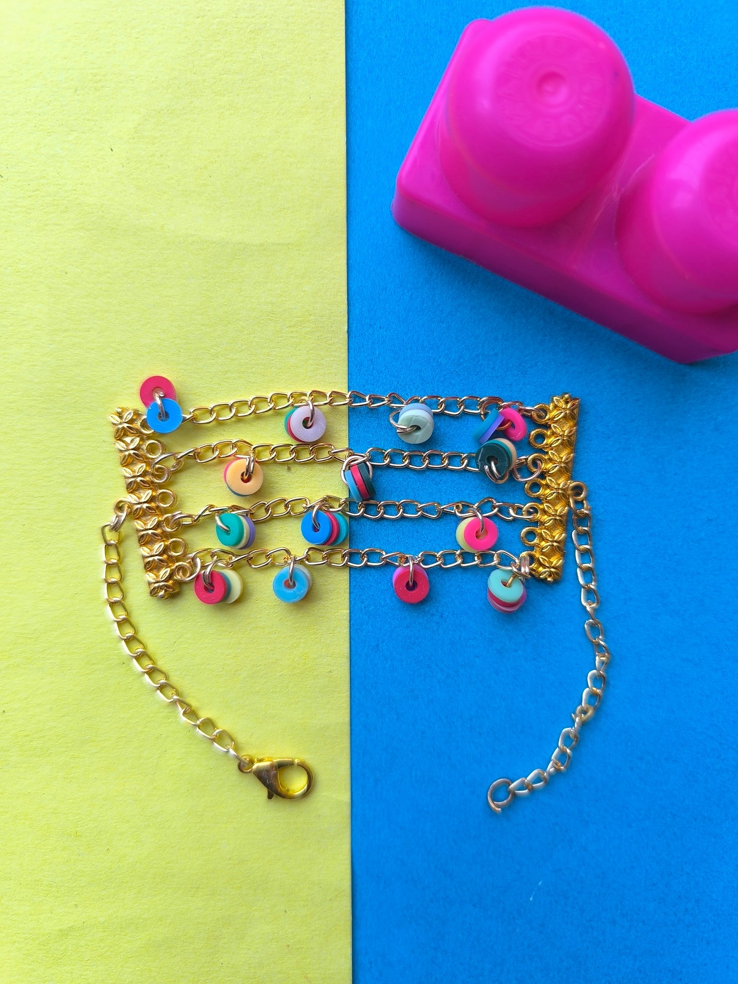 COLOURFUL BEADS WITH CHAIN