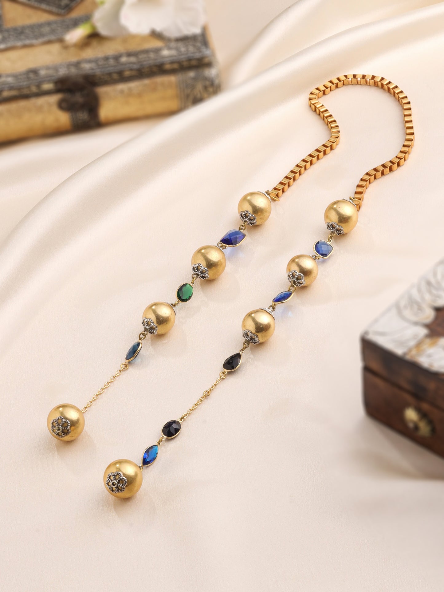 Golden Balls Garland