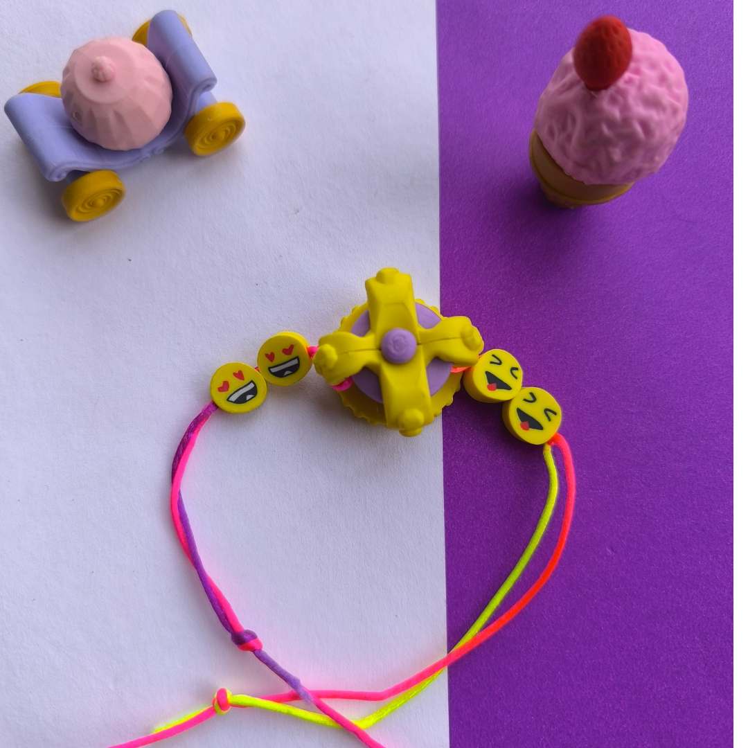 QUEEN HAT ERASER WITH COLOUR BEADS & THREAD