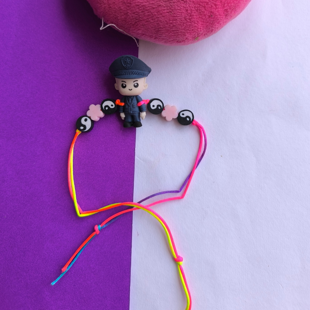 GUARD ERASER WITH COLOUR BEADS & THREAD