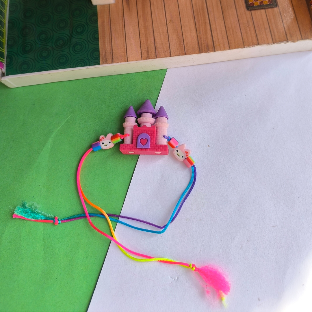 CASTLE ERASER WITH COLOUR BEADS & THREAD