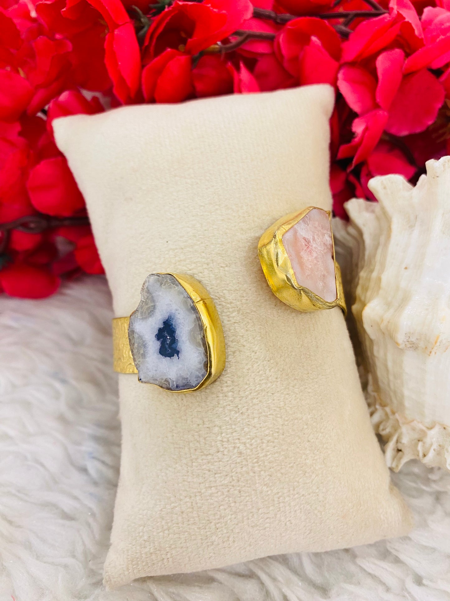 Agate Handcuff