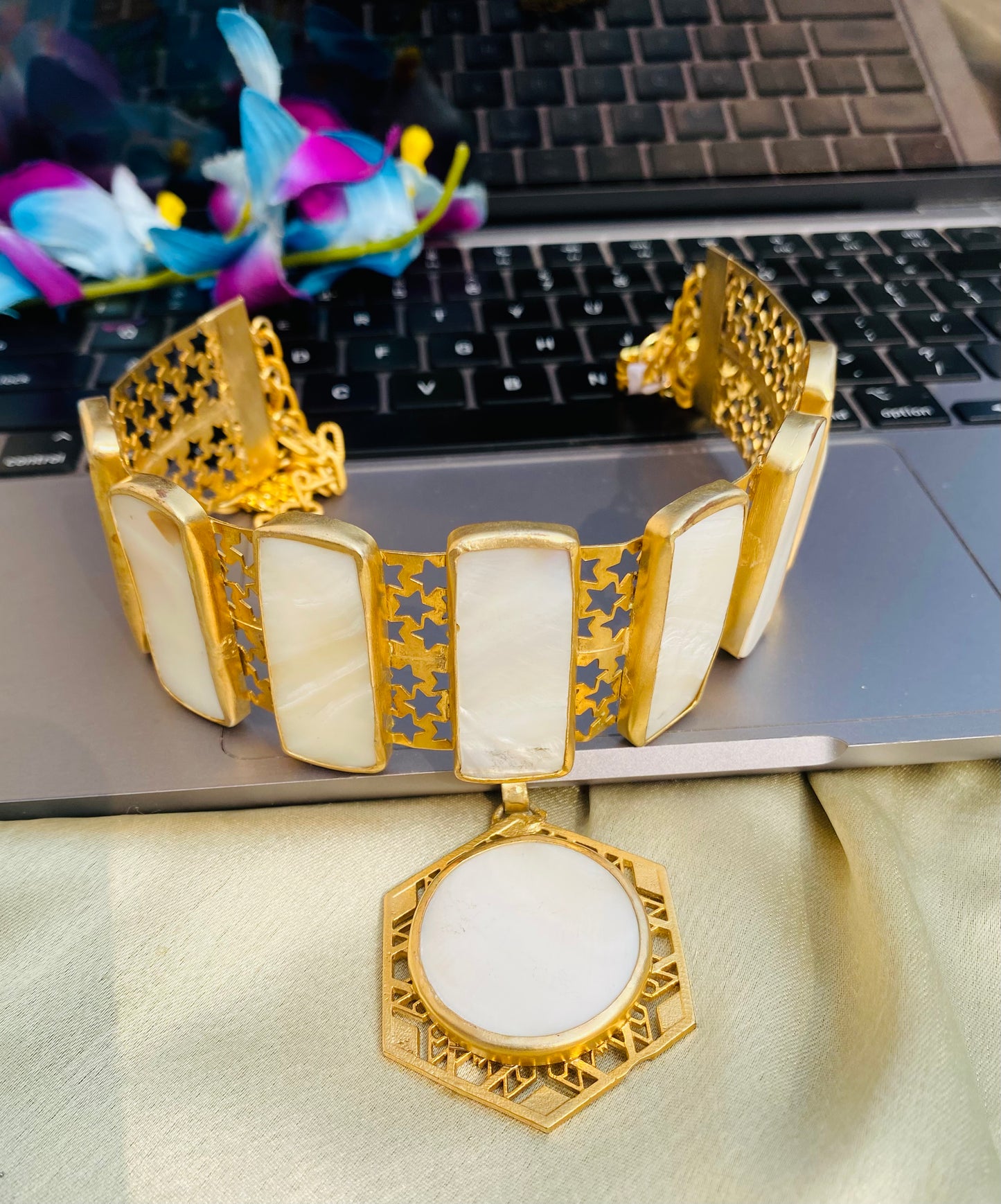 Envy in White Choker