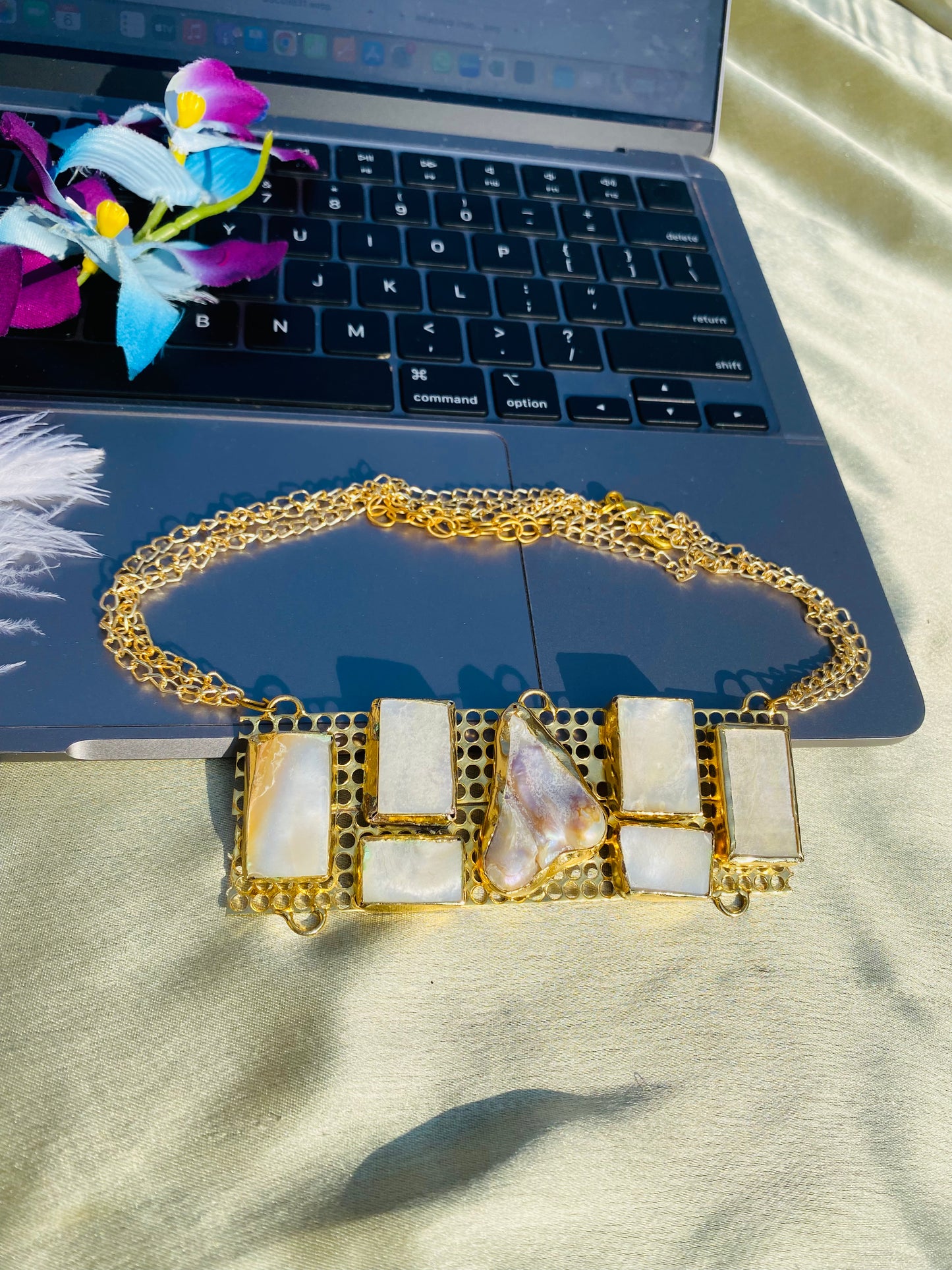 MOP Dazzle Choker