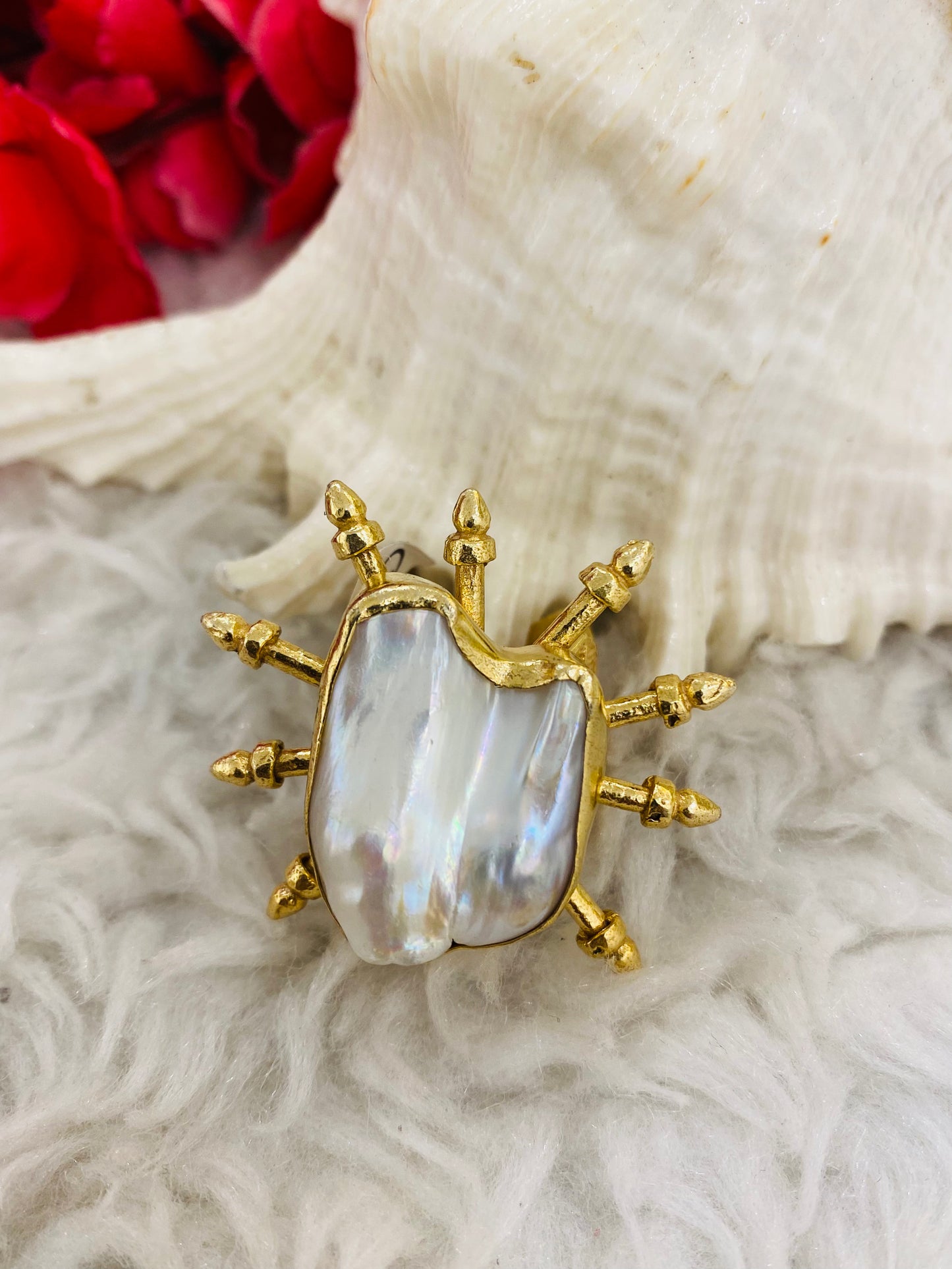 Rays of Pearl Ring