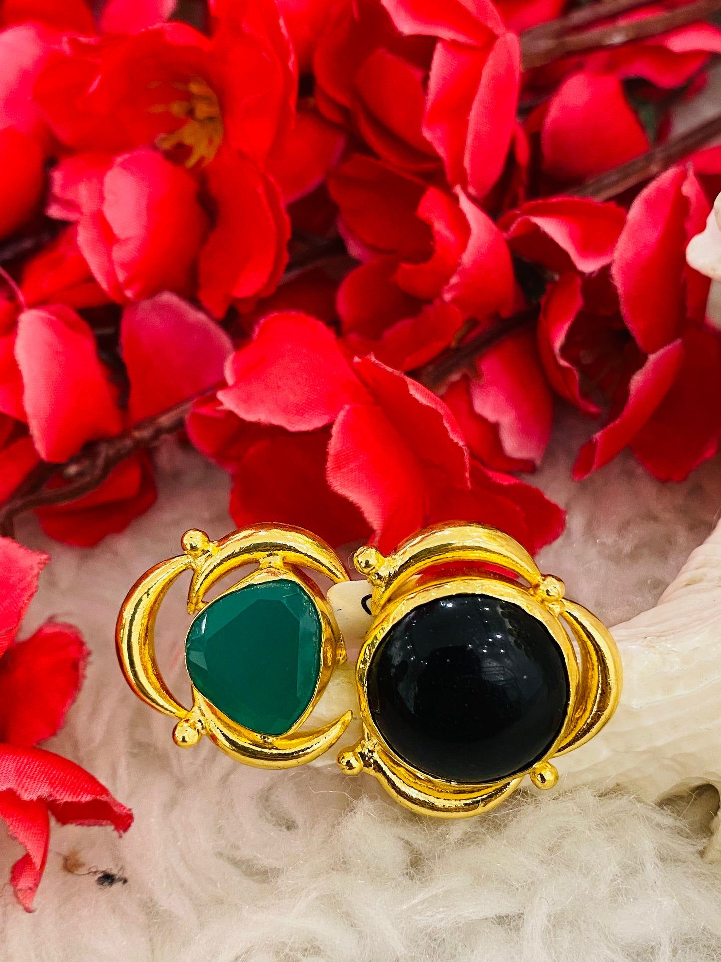 Black Green Connecting Ring