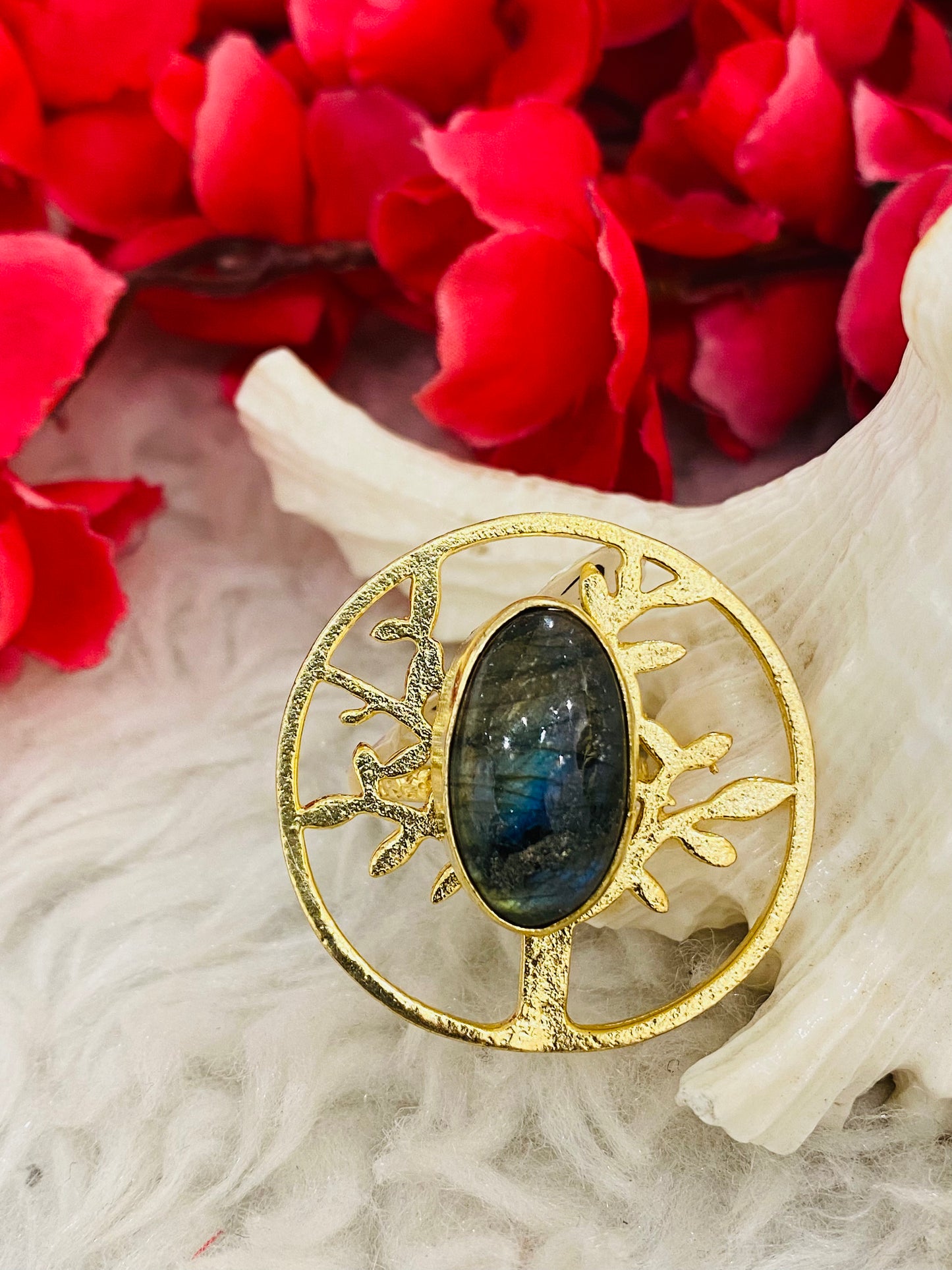 Lotus Globe Labradorite Ring