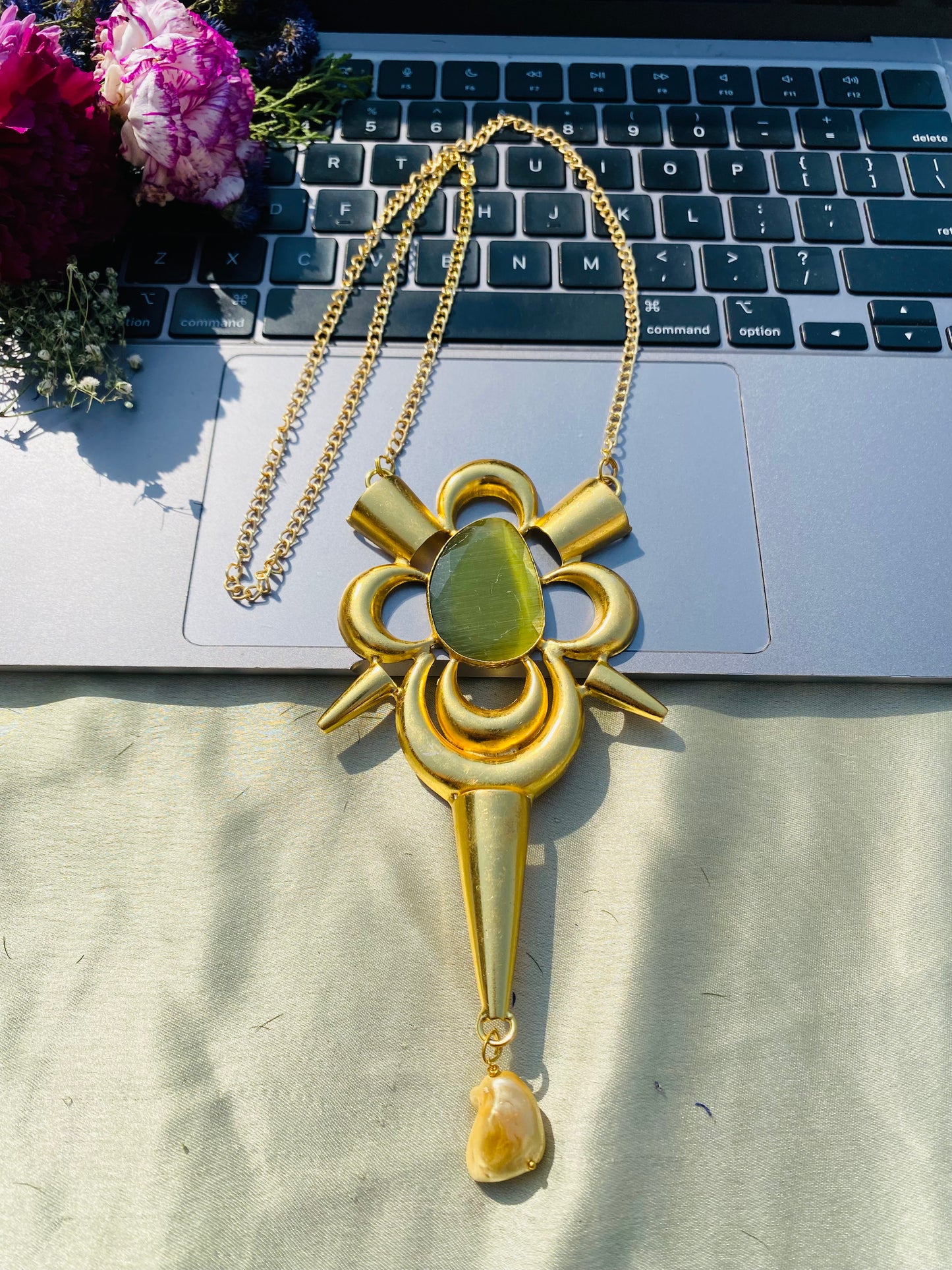 Floral Fantasy Monalisa Pendant