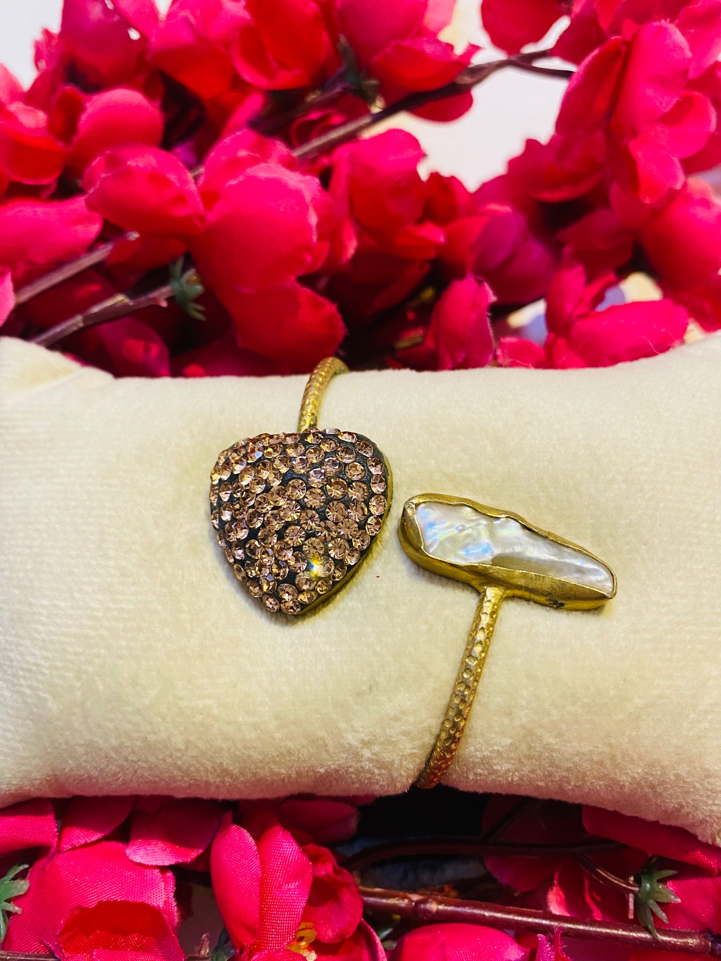 Zircon Heart Handcuff