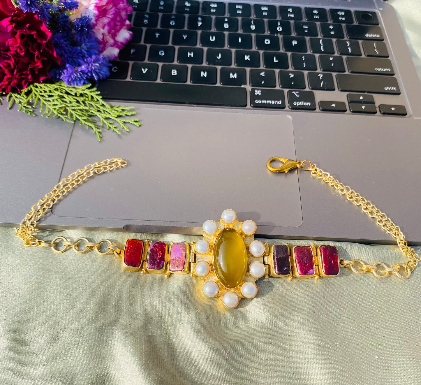 Flower Of Pearl Choker