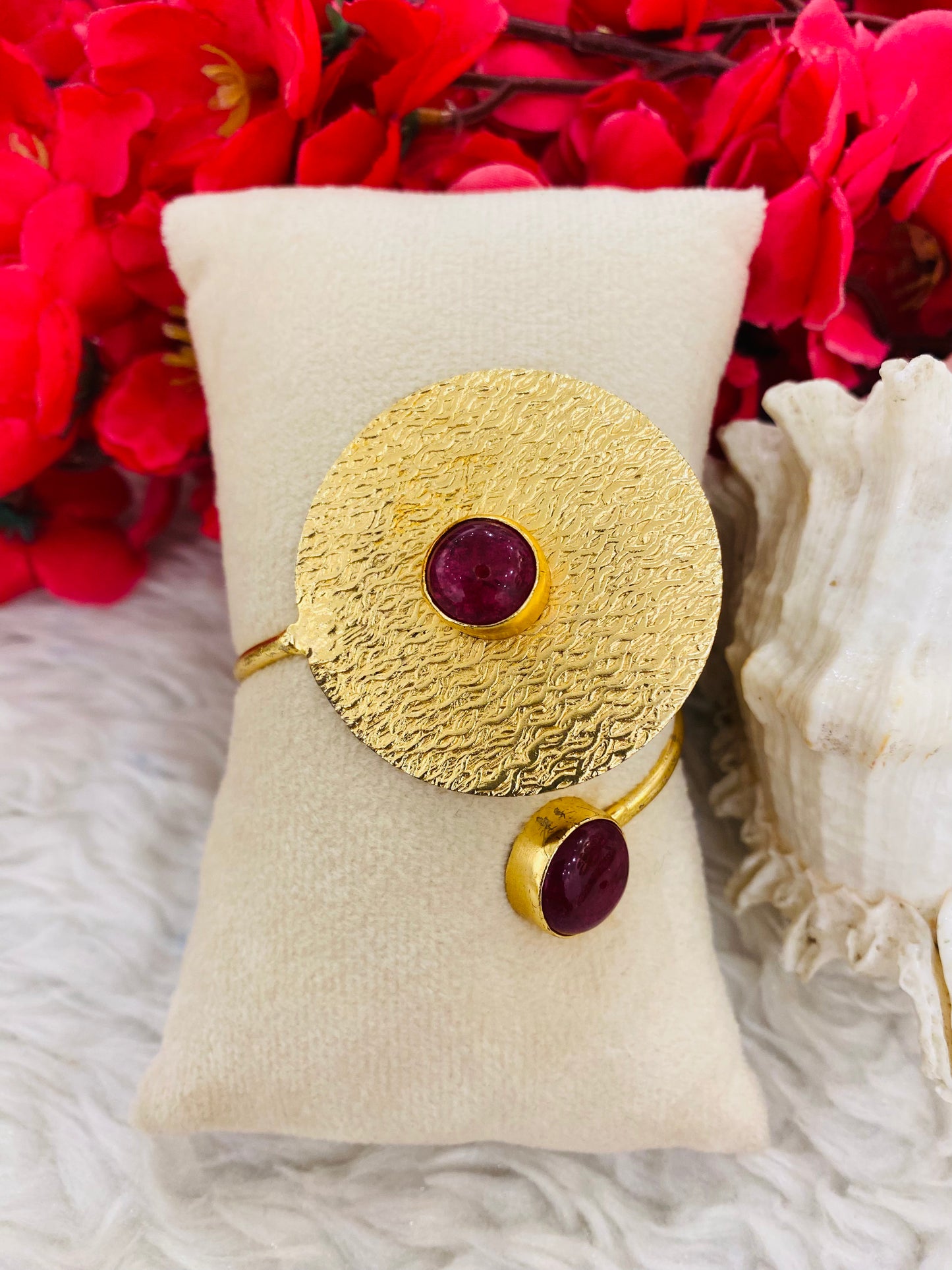 Ruby Disc Handcuff