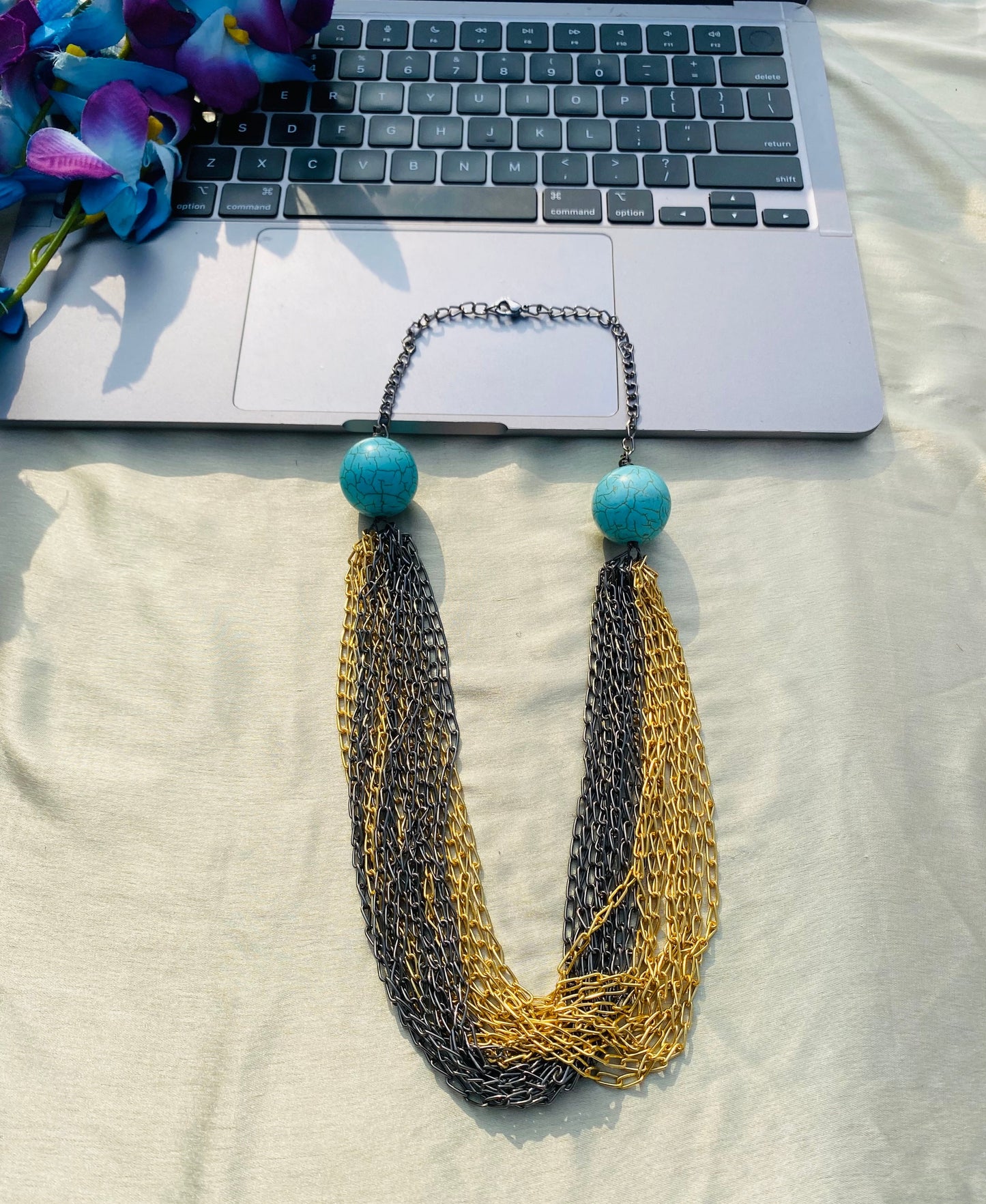 Threads Of Turquoise Balls Necklace Set