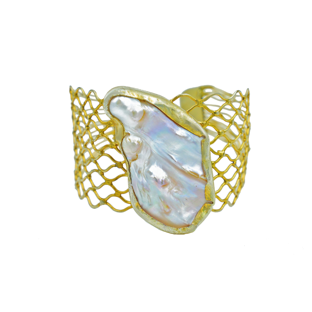 Baroque Pearl Handcuff