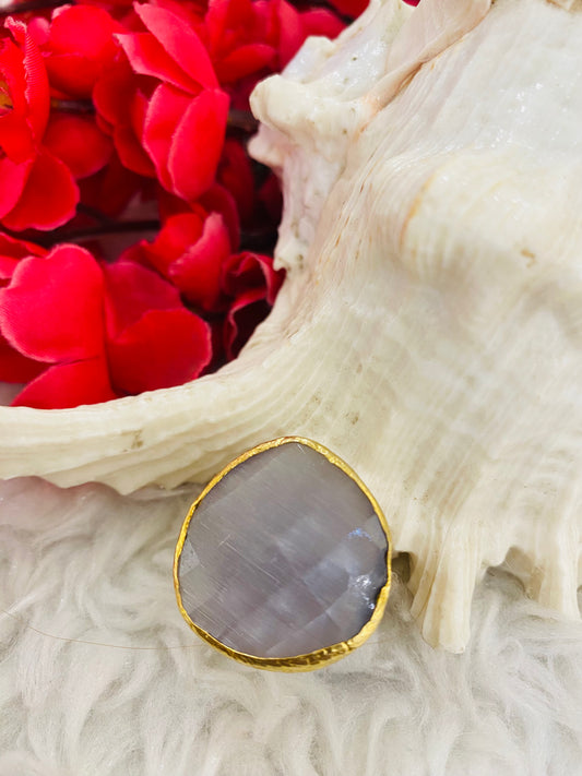 Grey Monalisa Ring