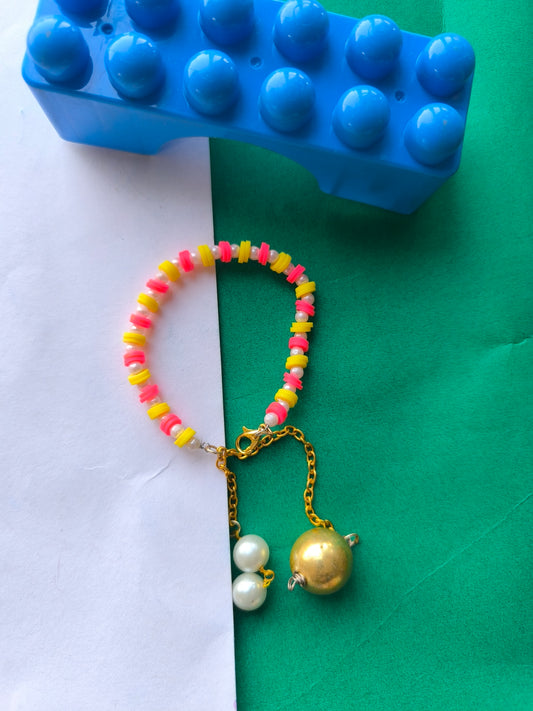 Yellow and peach beads bracelet