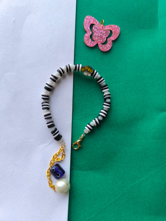 White & brown beads bracelet