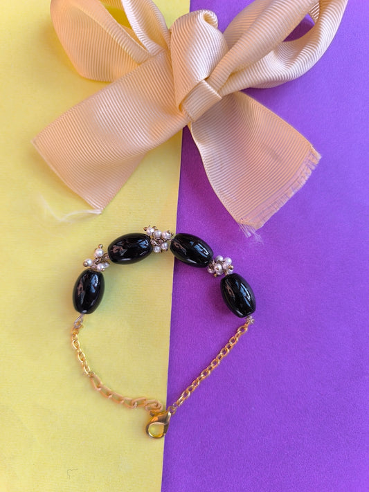 BLACK ONYX STONE WITH PEARL