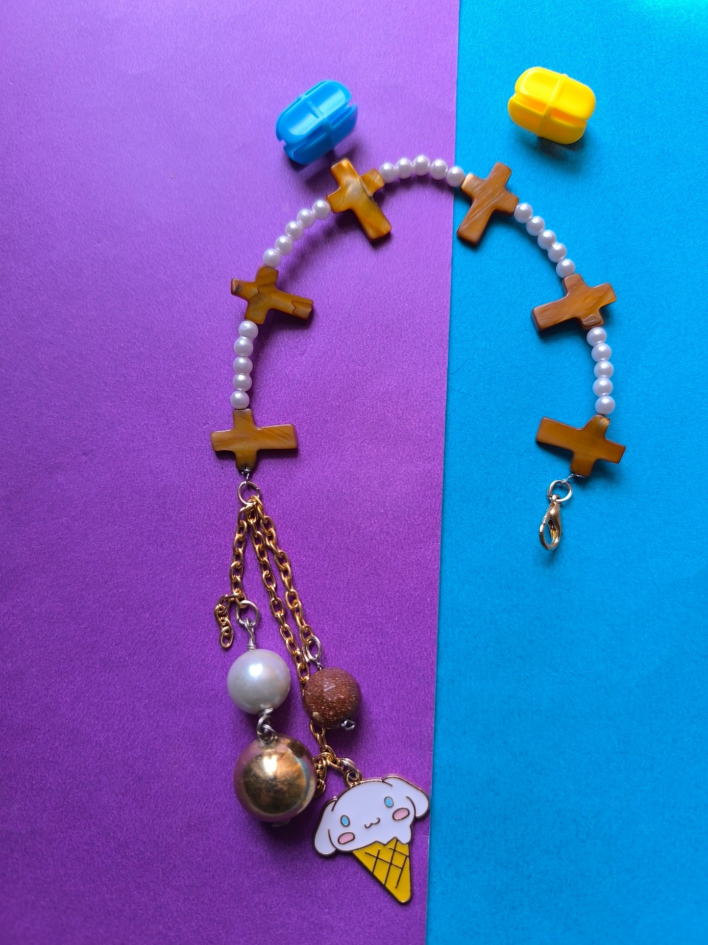 Plus mop shape bracelet