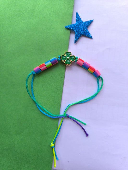 Green evil eye thread bracelet