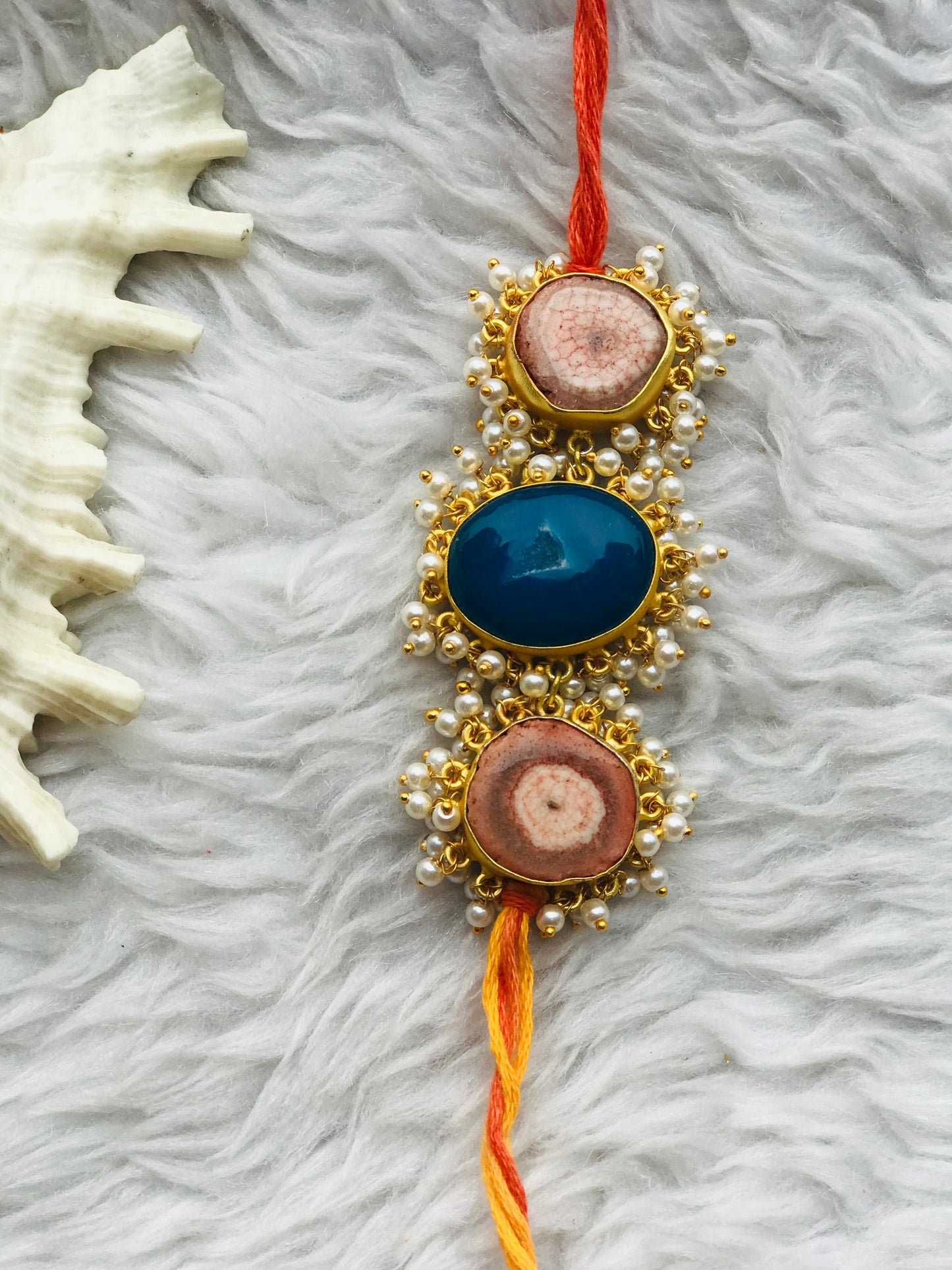 Agate stone with onyx stone beads in mauli rakhi