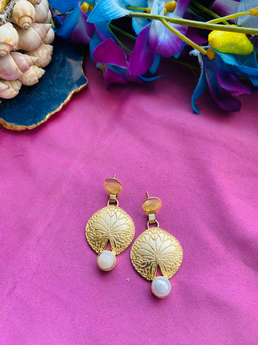 Floral Pearl Earring