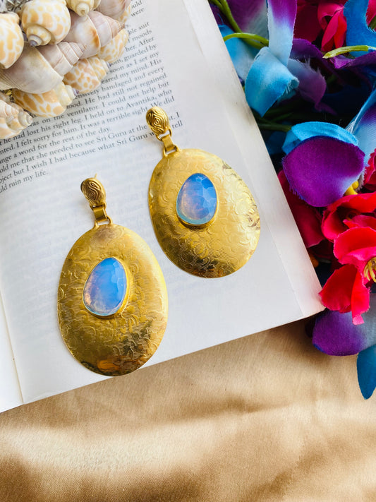 Oblongata Moon Earring