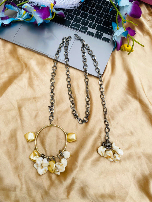 Ring Of Pearl Tie Necklace