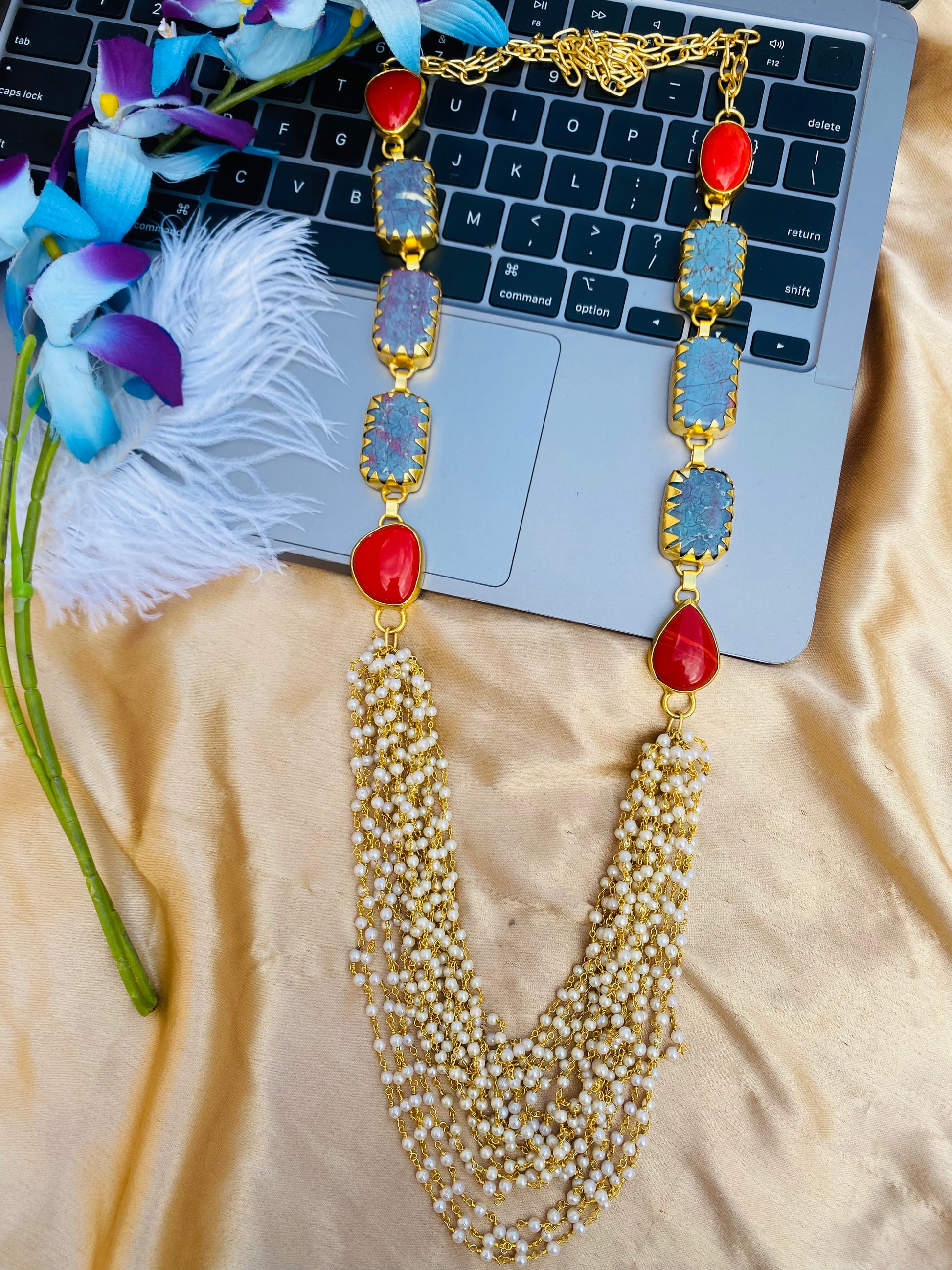 Veronica pearl online necklace