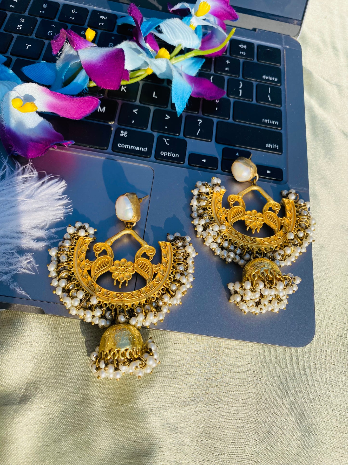Aayana Pearl Earrings