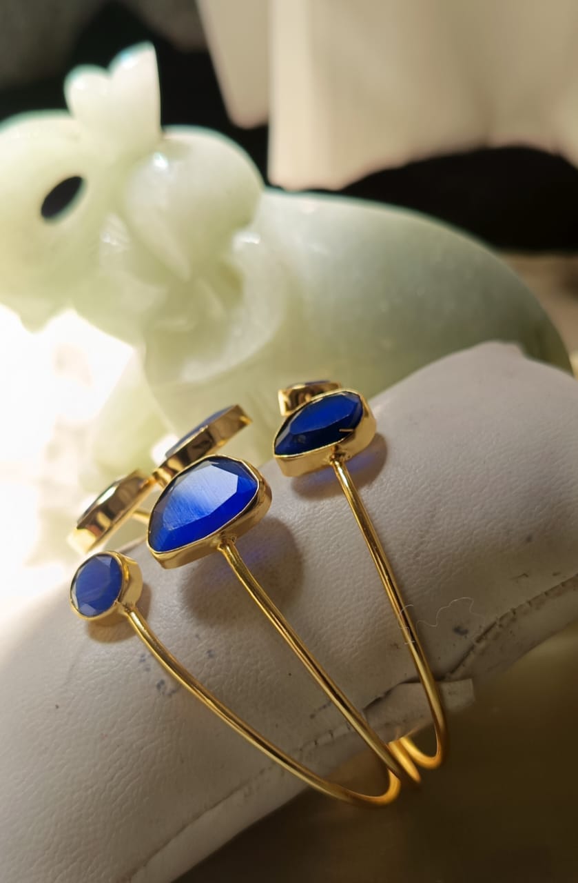 Blue Oval Stone Glass Handcuff