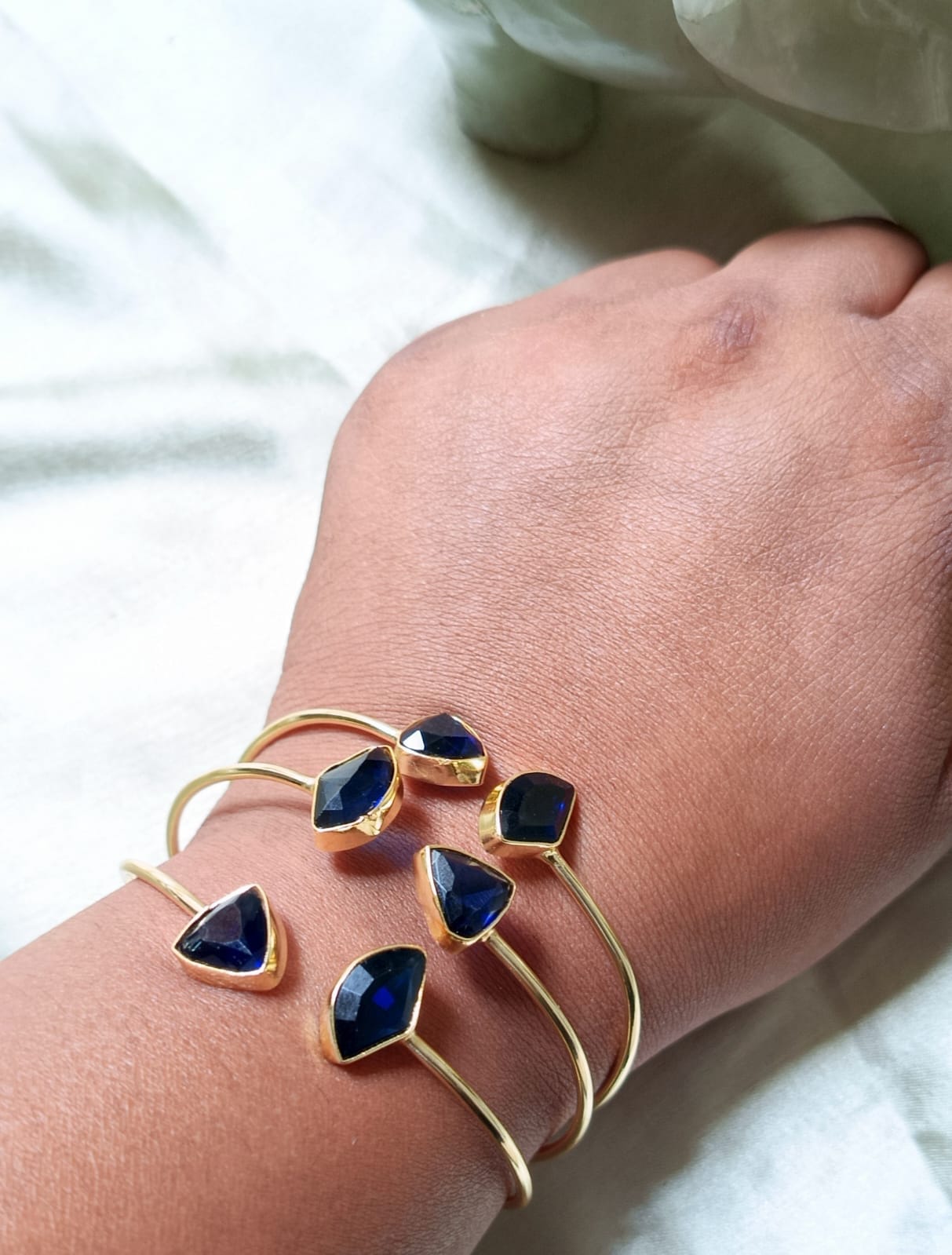 Dark Blue Teardrop Stone Glass Handcuff