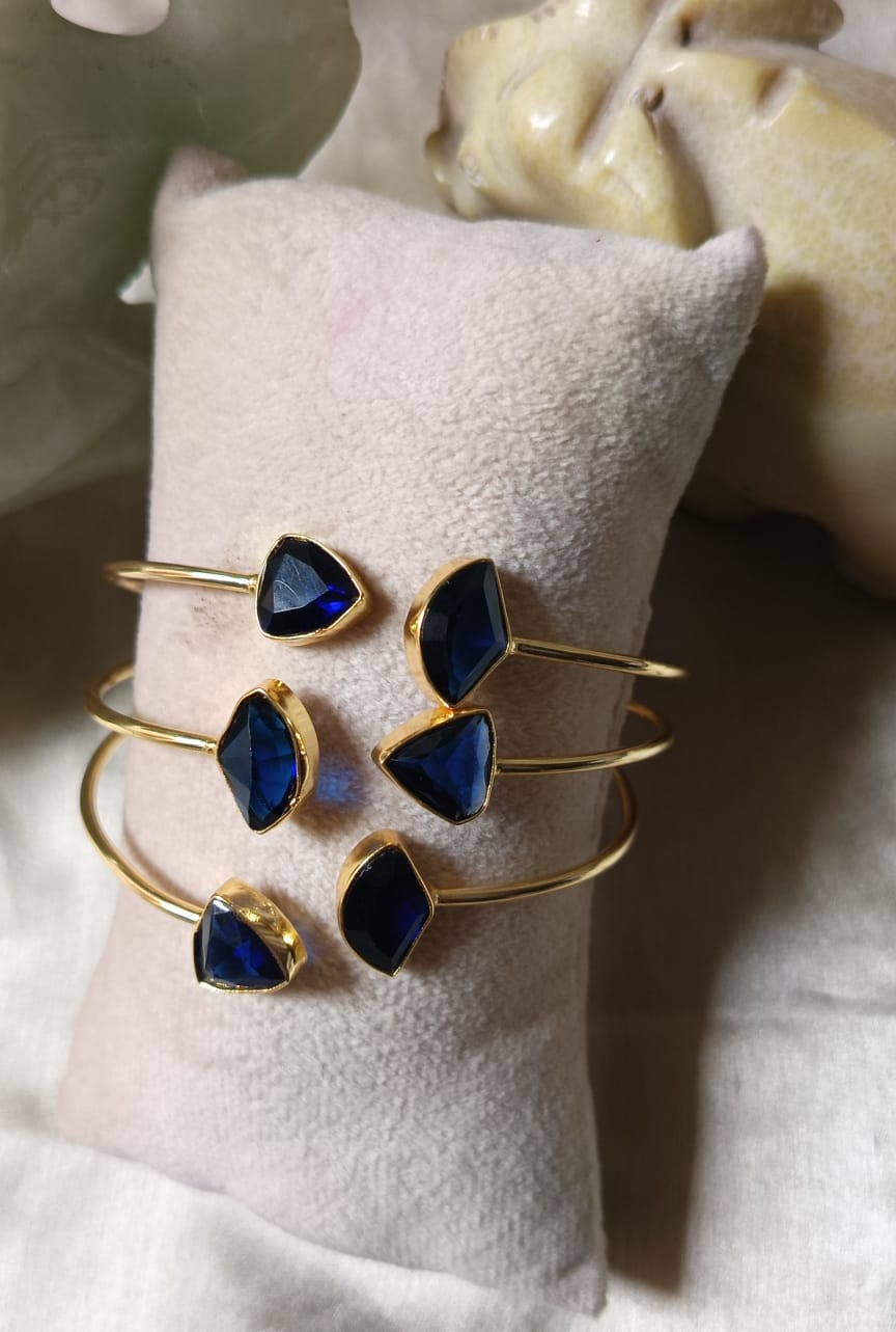 Dark Blue Teardrop Stone Glass Handcuff