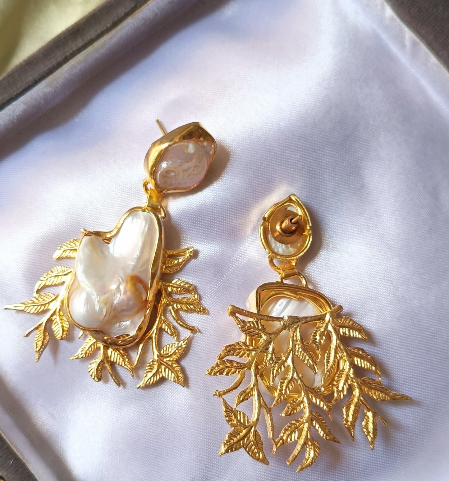 The Baroque Pearl Affair