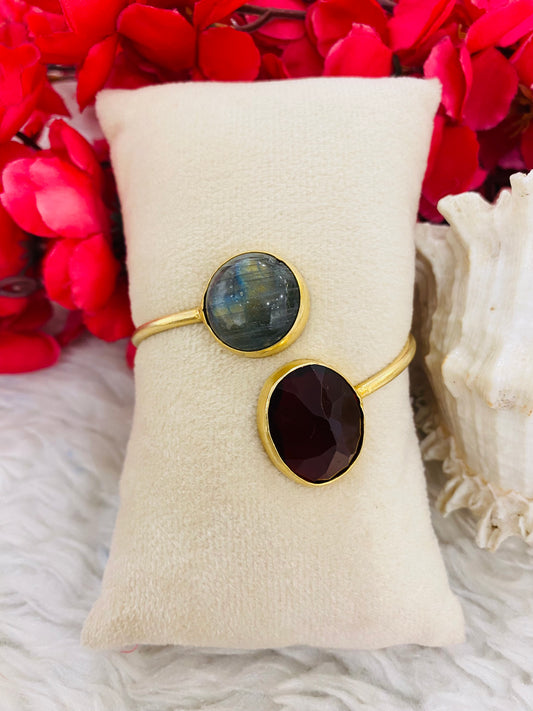 Circles of Labradorite and Onyx Handcuff