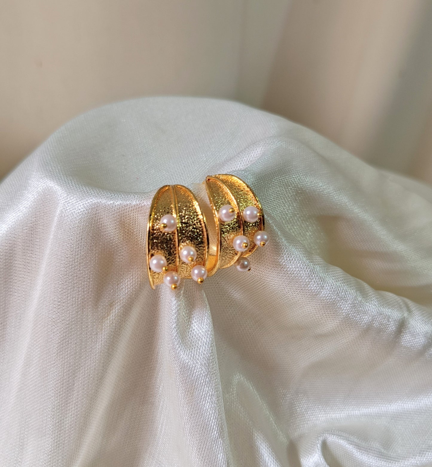 Luna Pearl Gold Studs