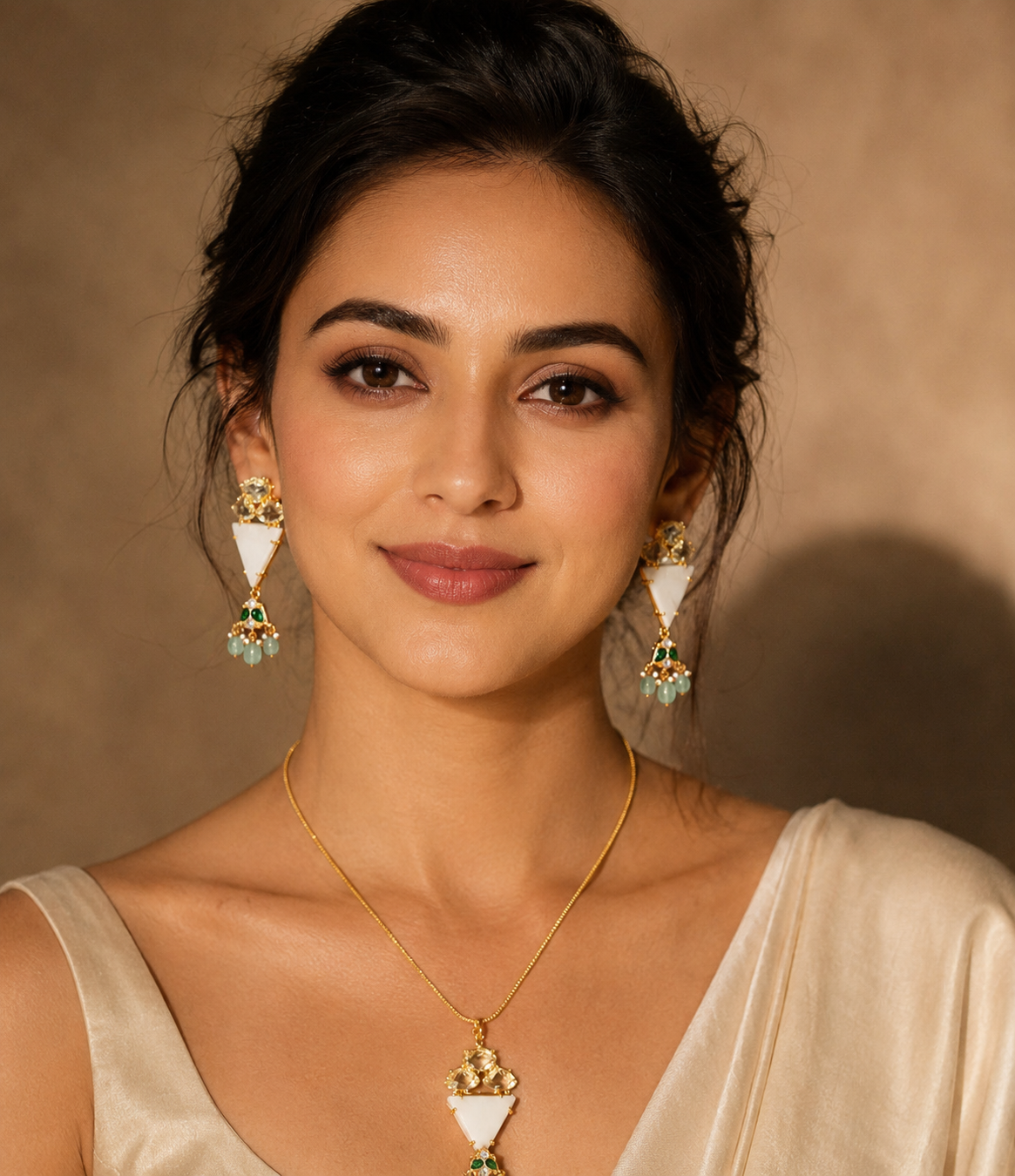 Ivory Emerald Glam Pendant & Earring Set