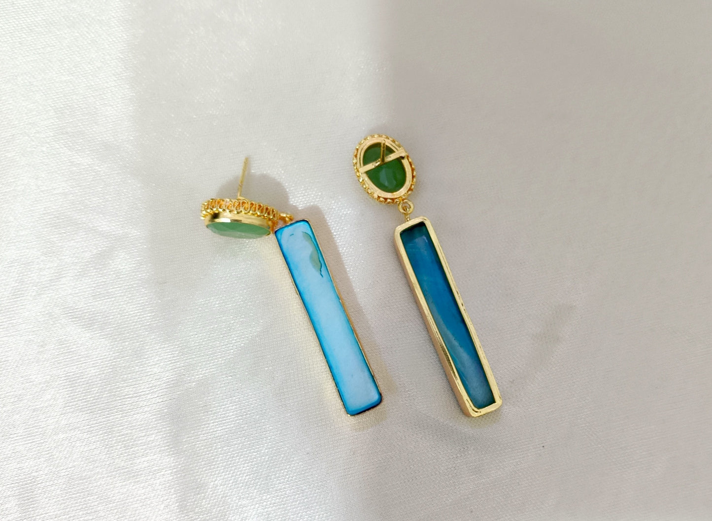 Elegant Gold Finish Rectangle Drop Earring