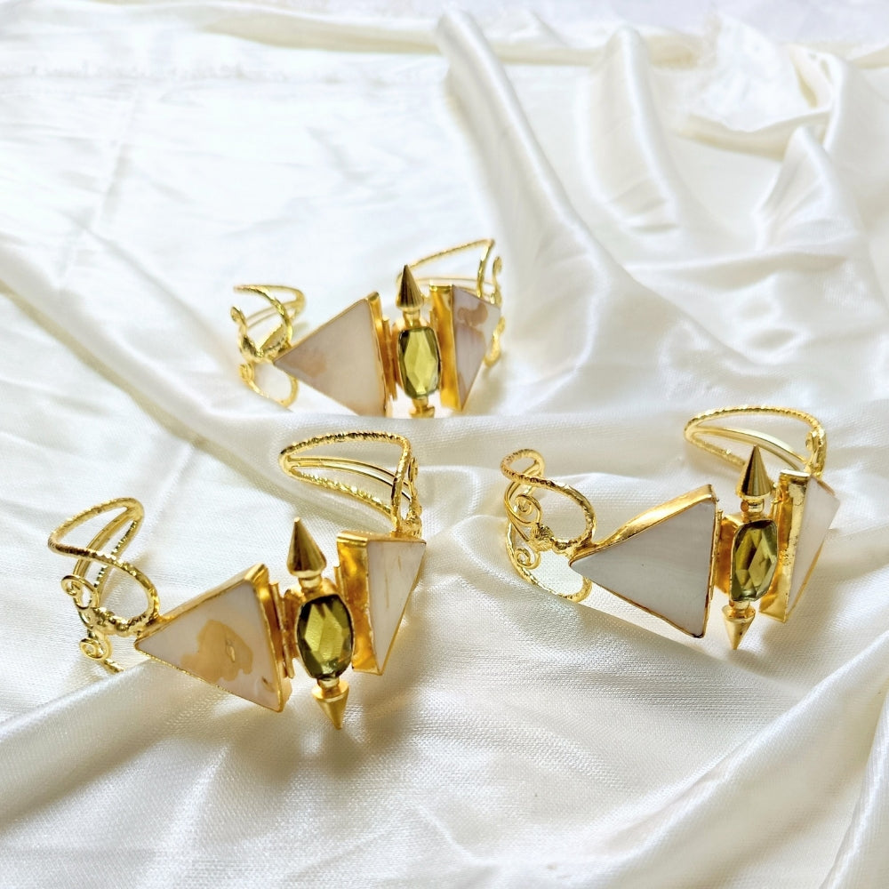 Geometric stone with Pearl Statement Handcuff