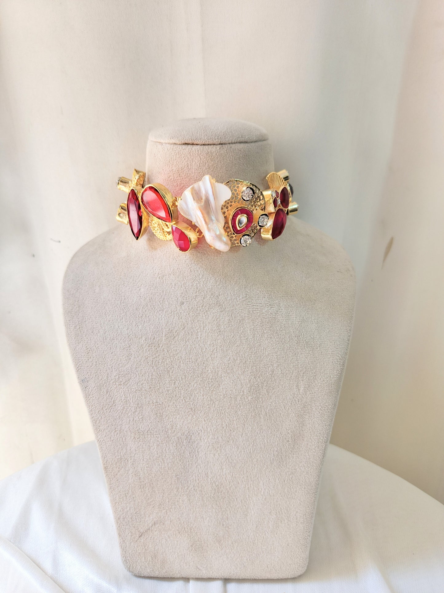 Luxury Ruby-Tone Statement Necklace Set with Baroque Pearl & Earrings