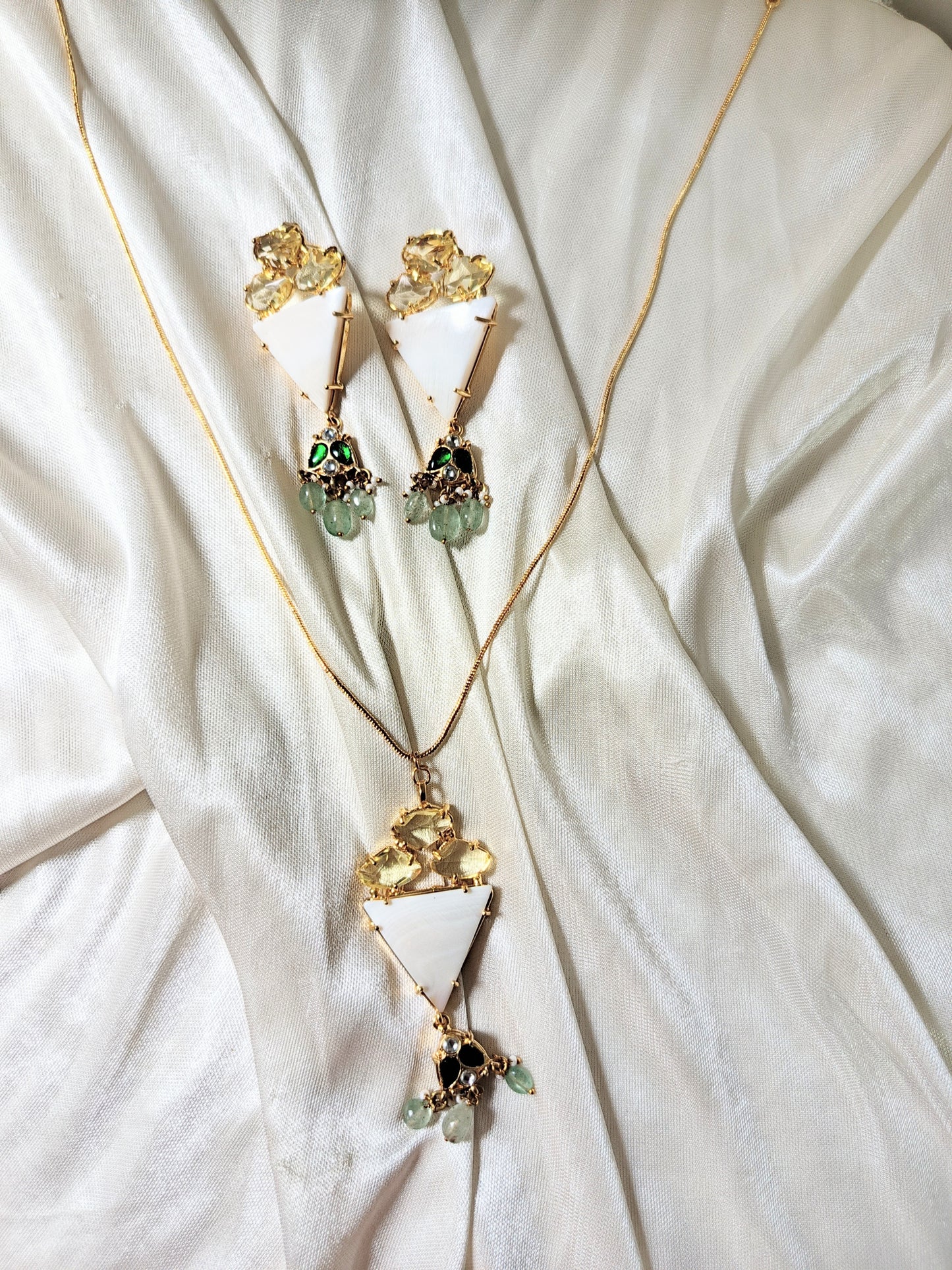 Ivory Emerald Glam Pendant & Earring Set