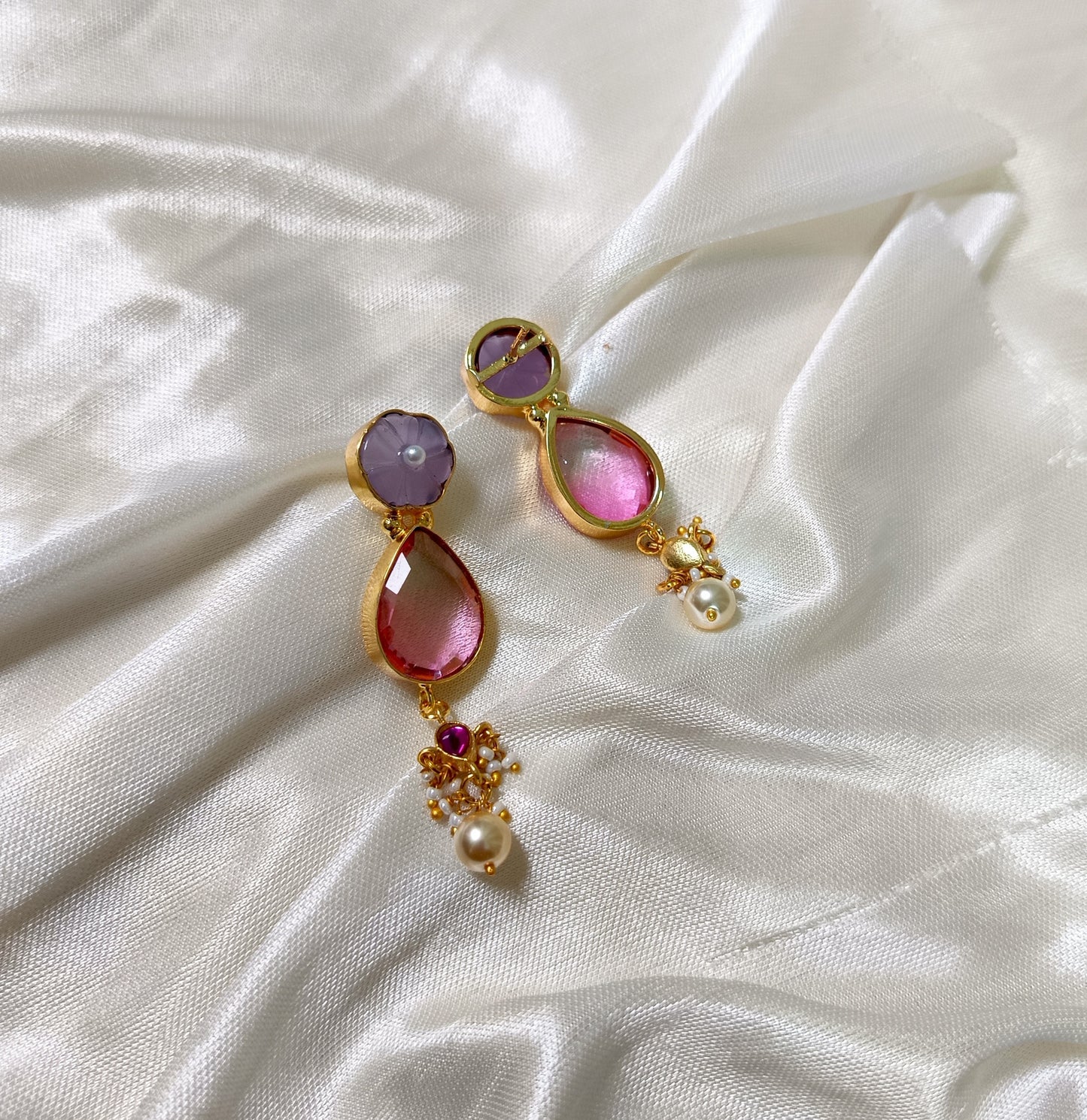 Elegant Floral Stone Necklace Set with Pearl Dangling Earrings