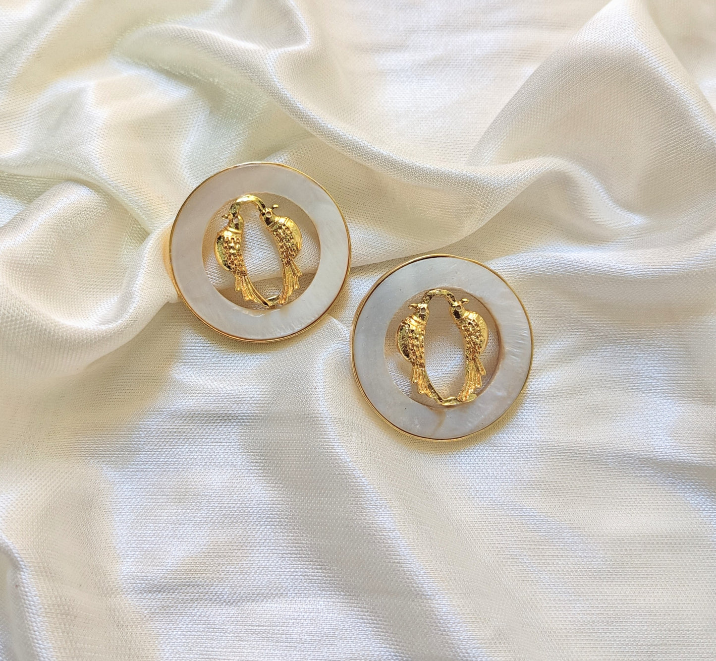 Luxe Pearl Finish Circular Gold Earring