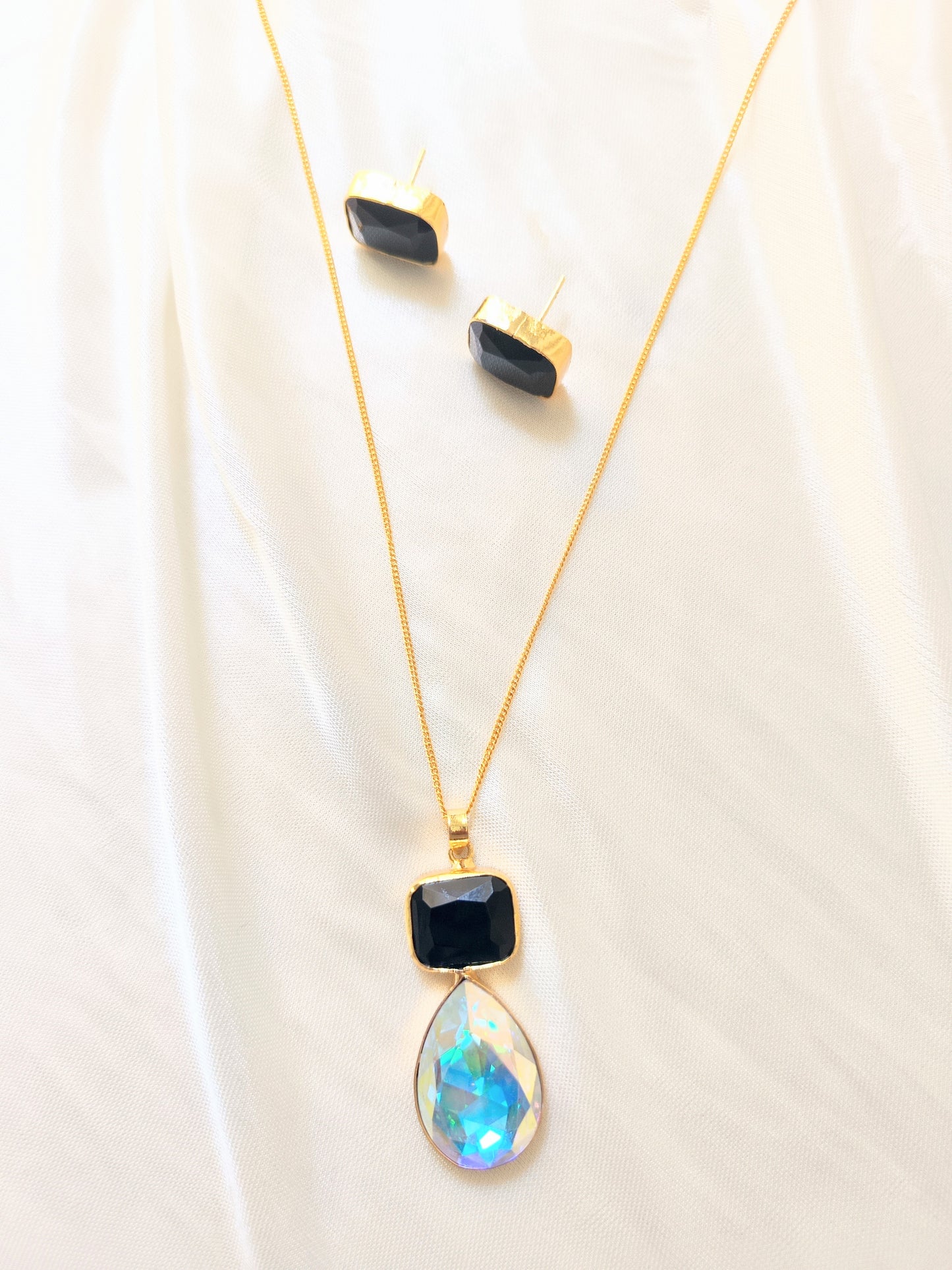 Midnight Aurora Pendant Set
