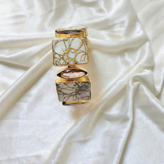 Pearl & Stone Statement Handcuff