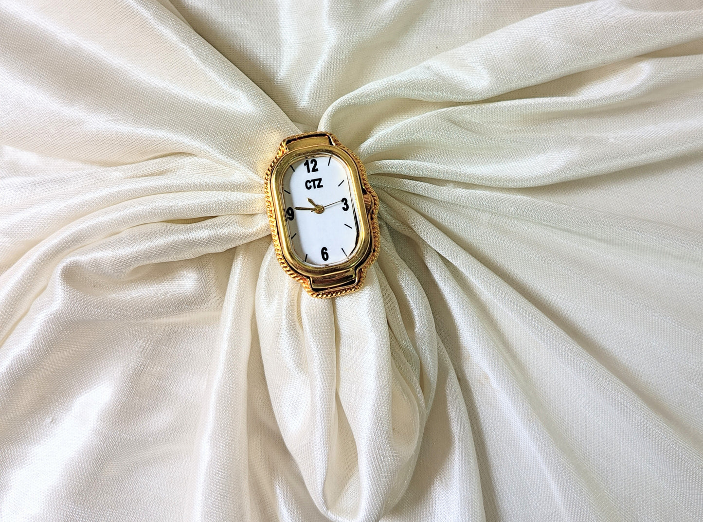 Chic Mini Dial Watch Ring