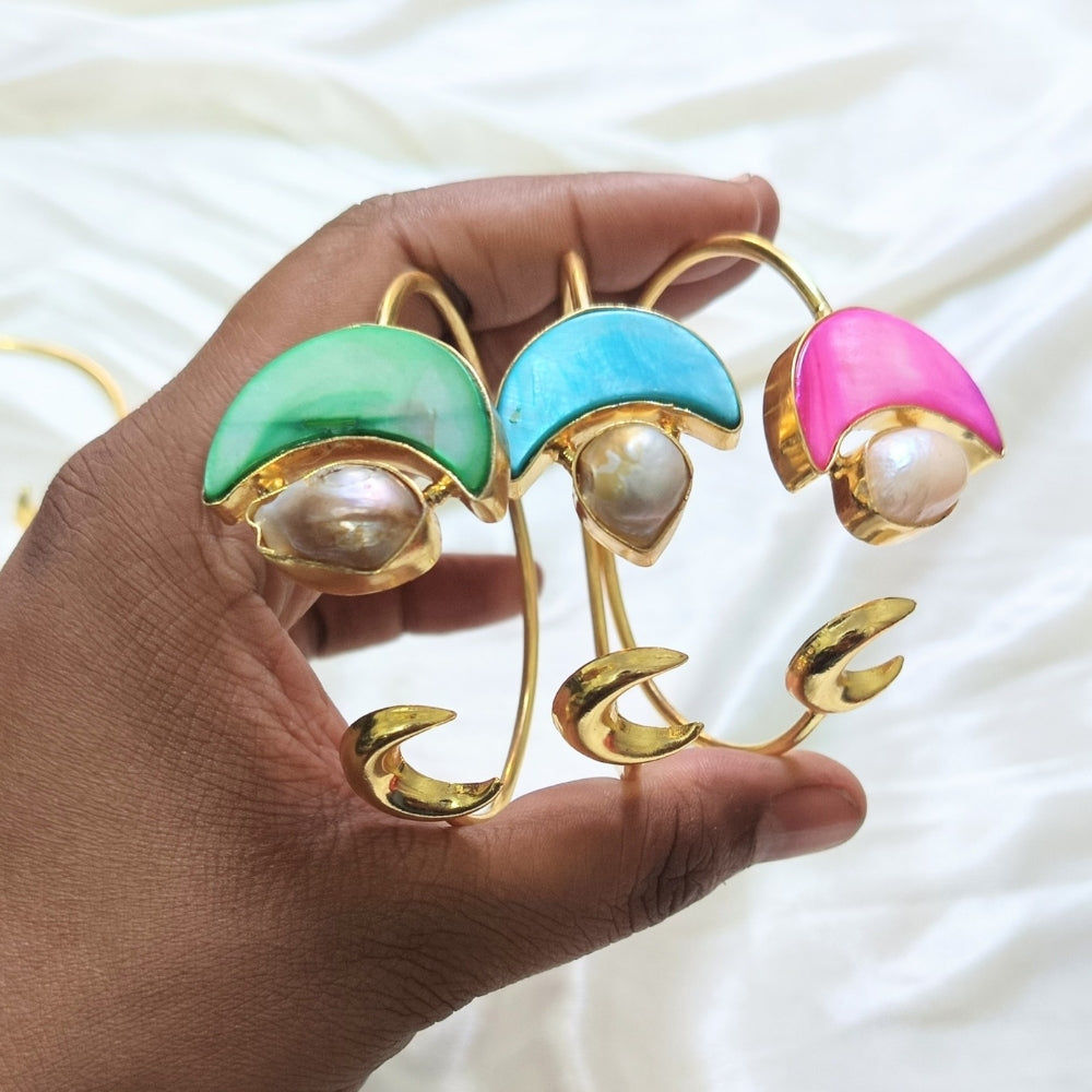 Elegant Gold Tone Handcuff with Colour Pearl