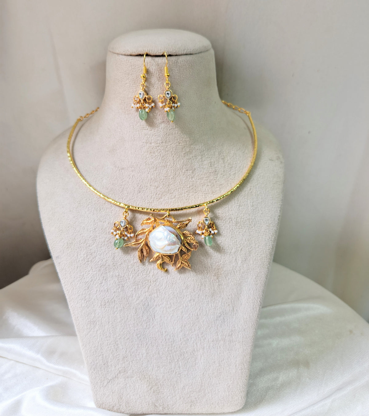 Designer Gold Hasli with Pearl Pendant & Green Beaded Earrings
