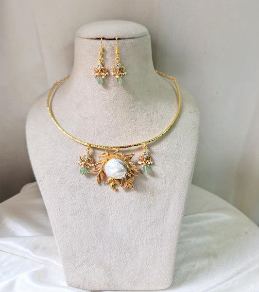 Designer Gold Hasli with Pearl Pendant & Green Beaded Earrings