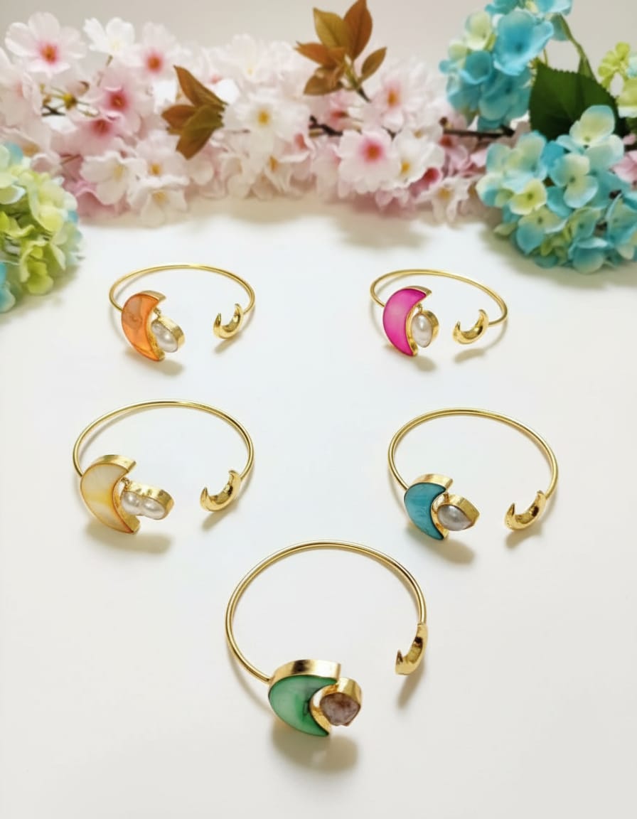 Elegant Gold Tone Handcuff with Colour Pearl